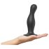 Strap-on-me Curvy L - bølget dildo med sugekopp (sort)