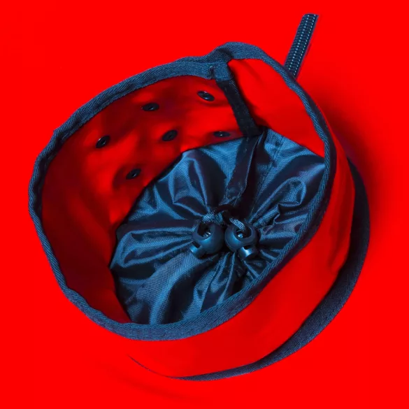 Secretdome - BDSM sexkabine med åbninger (sort)