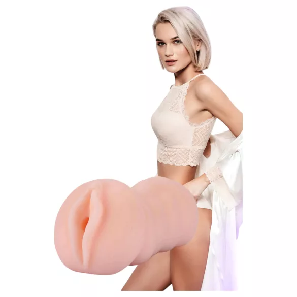 The Girl Next Door Tracey - masturbator - vibratorfunktion - natur