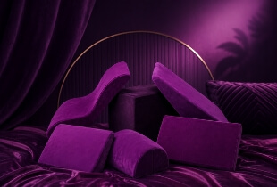 6 sexpude-stillinger du kan prøve med Desirel Magic puden